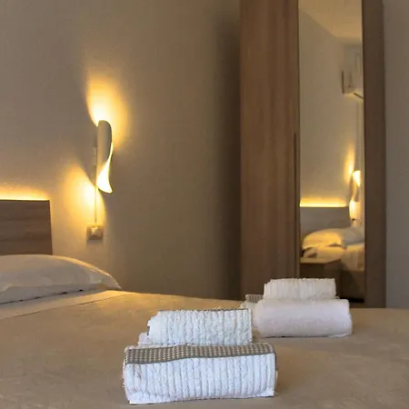 Stefanie Boutique * Iglesias